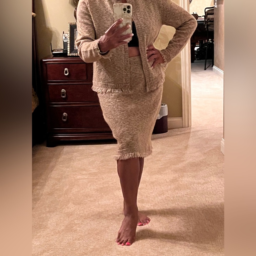 Kate Hill knit skirt suit